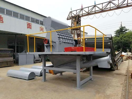 Efficient wood crusher