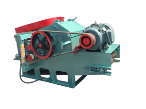 industrial wood chipper