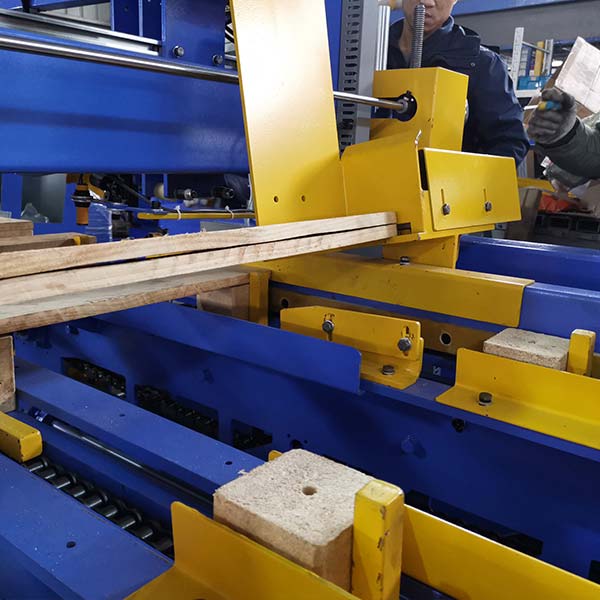 pallet legs nailing machine nailing details